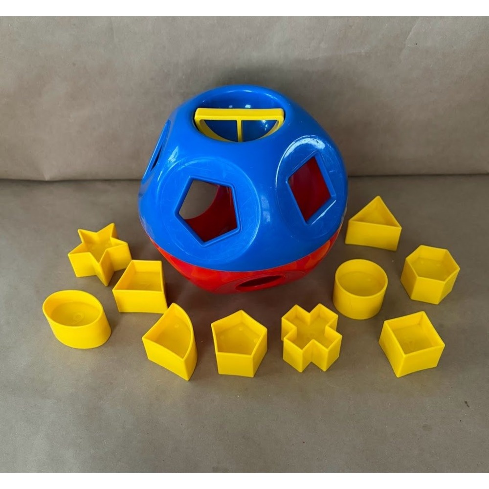 Vintage Tupperware Shape-O Sorter Ball Toy Complete 10 Shapes Developmental